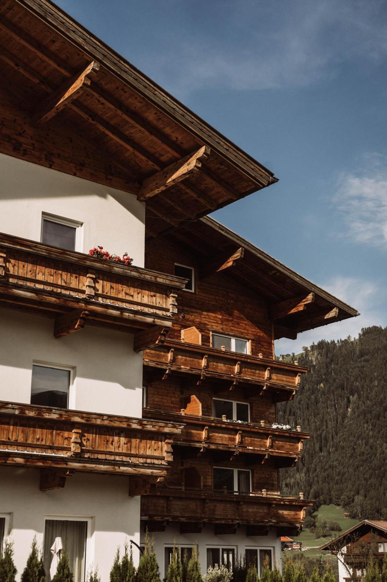 Lebe'Schlitters - Das Ferienapartmenthaus Im Zillertal Extérieur photo
