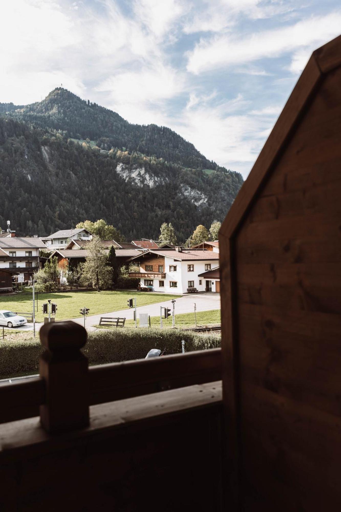 Lebe'Schlitters - Das Ferienapartmenthaus Im Zillertal Extérieur photo