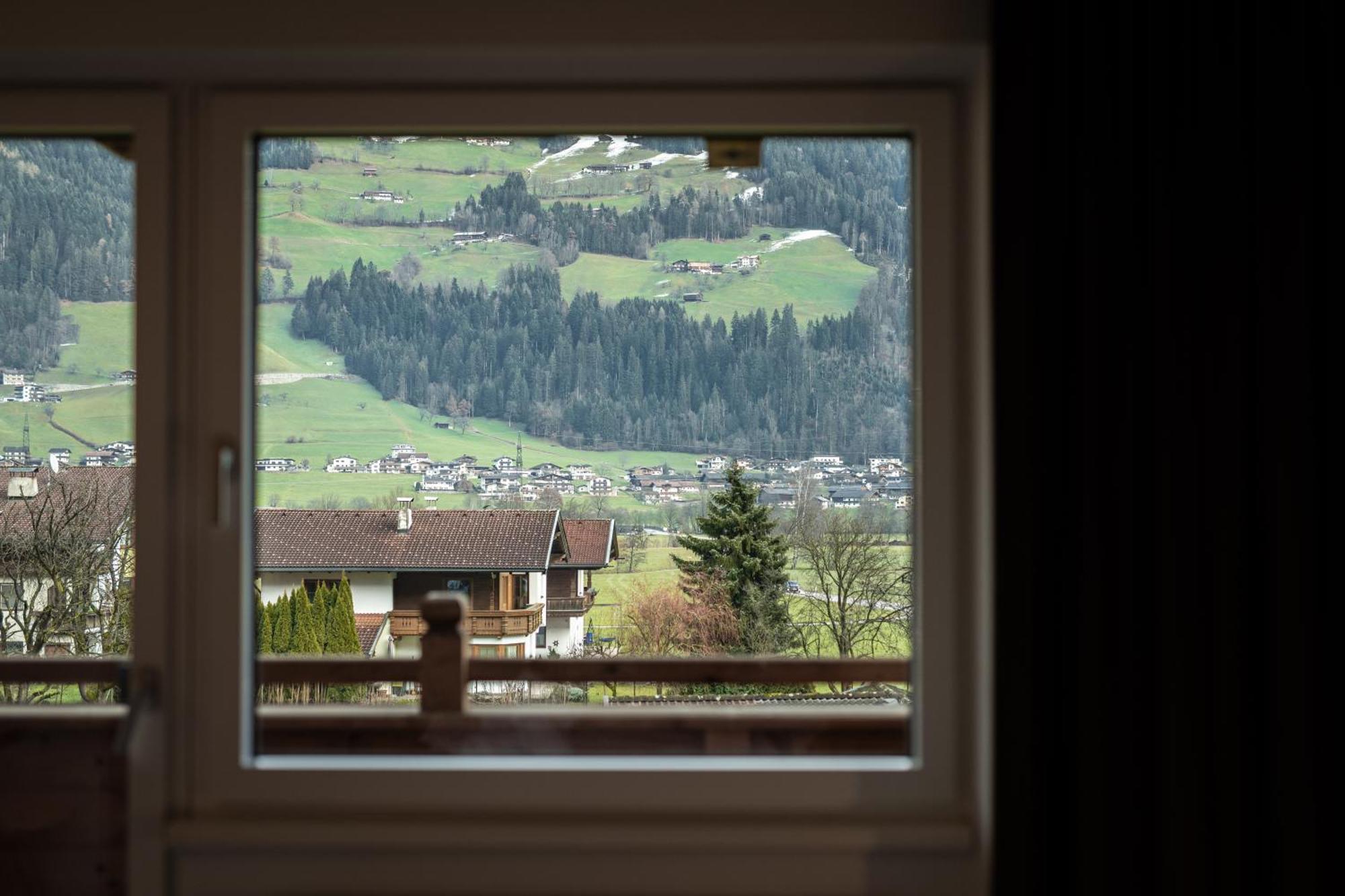 Lebe'Schlitters - Das Ferienapartmenthaus Im Zillertal Extérieur photo